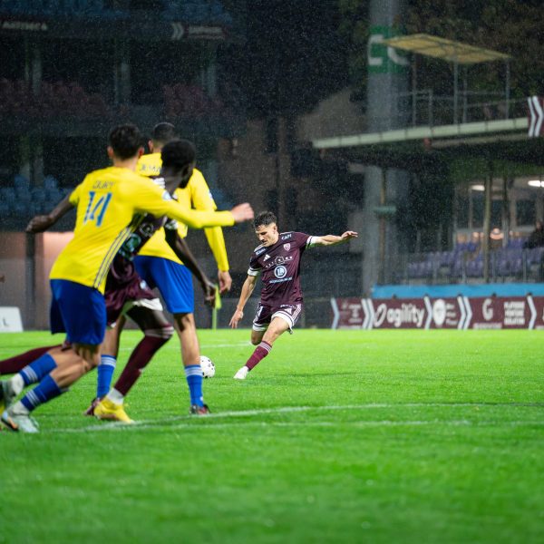 Trop tard pour la victoire Ciel & Grenat…
